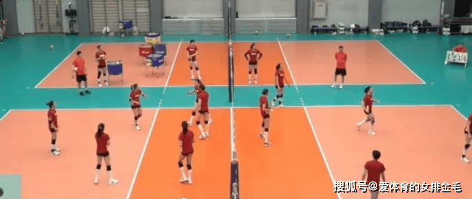 女排集训直播看点满满！亚锦赛14人名单初显，年轻队员潜力十足